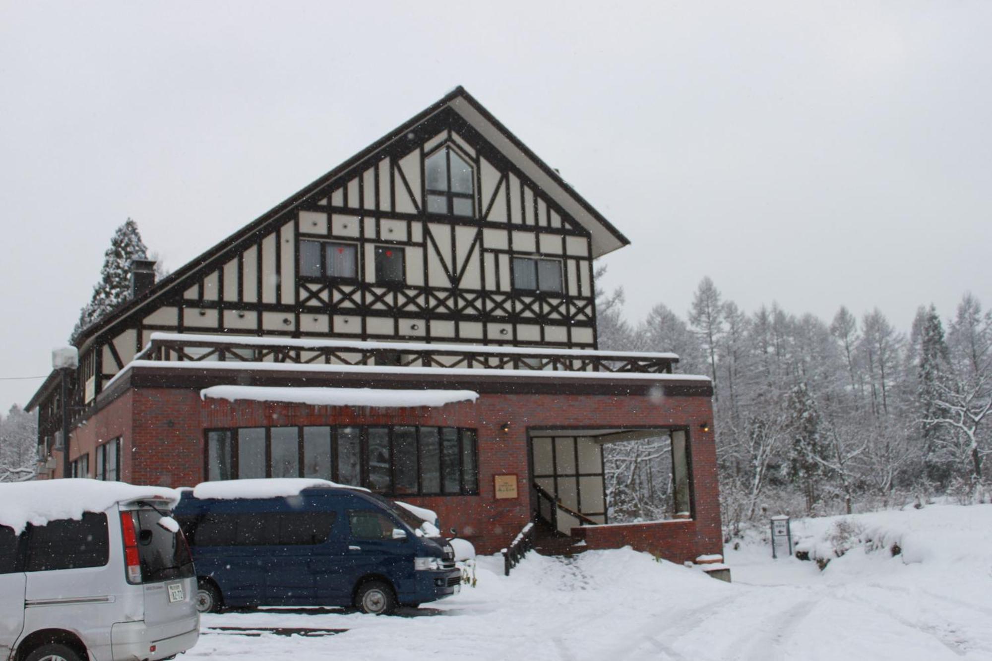 Hakuba Yamano Hotel Buitenkant foto